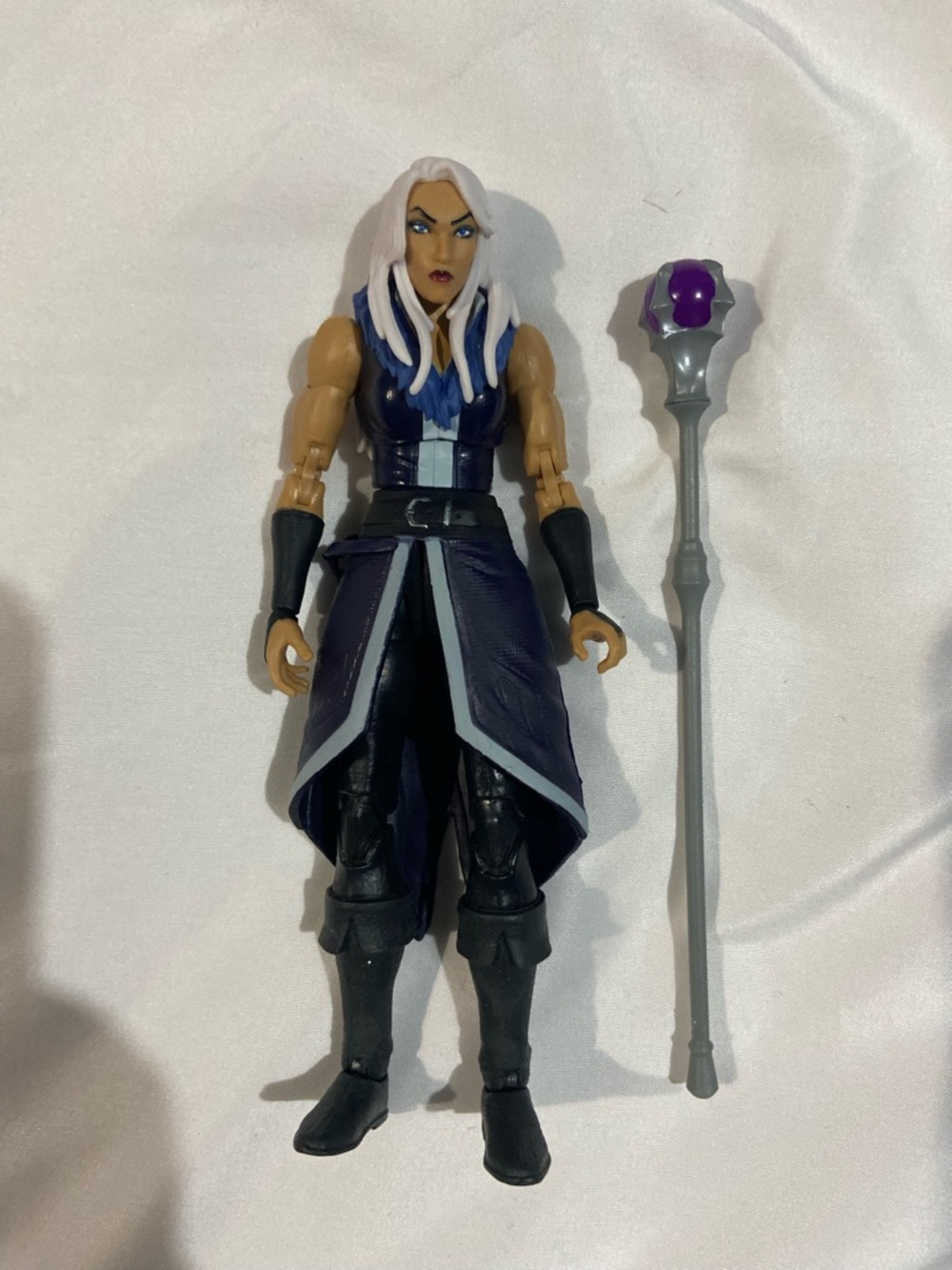 Mattel Masters of the Universe Masterverse Revelations Evil-Lyn action figure